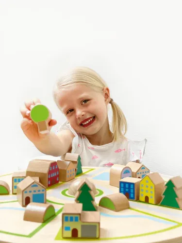 עיר מתנדנדת משחק עץ בלדוק